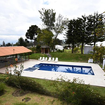 Quinta La Constanza Ξενοδοχείο Tababela Εξωτερικό φωτογραφία
